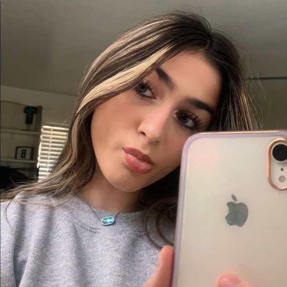 bella_gonz24